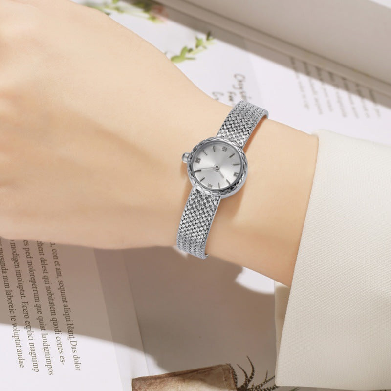 Rétro Copper Mesh Femmes Versatile Vintage-style Mini montre en or