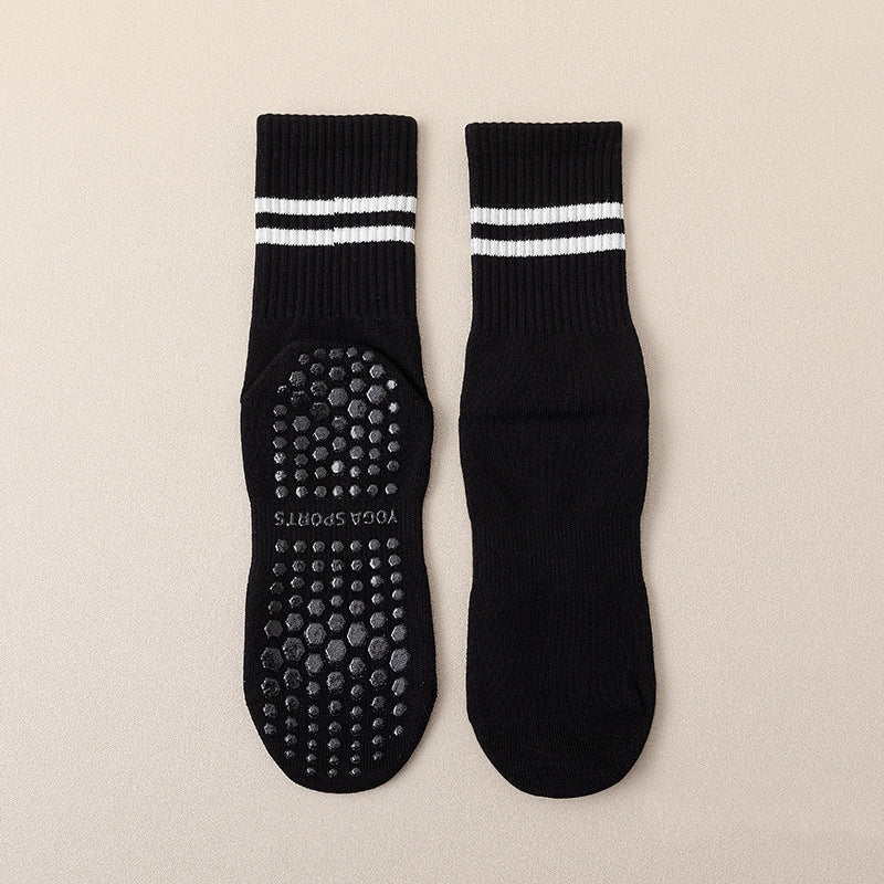 Pilates Chaussettes d'exercice avec une serviette à l'appui