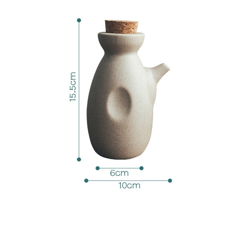 Vieux costume de jarre assaisonné avec plateau de lit en bois