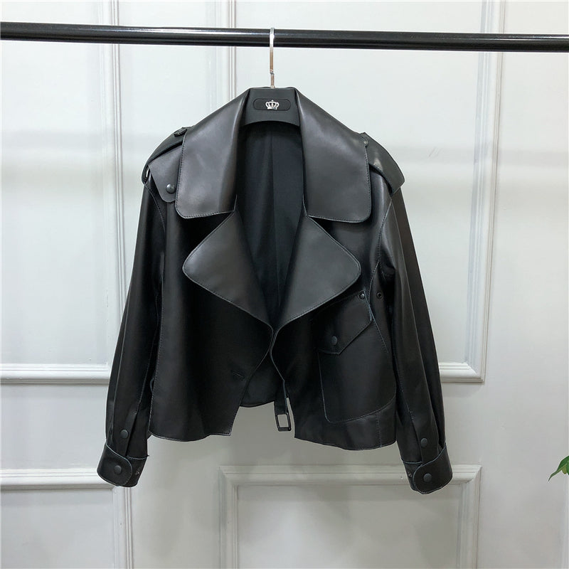 Veste courte en cuir pour femmes