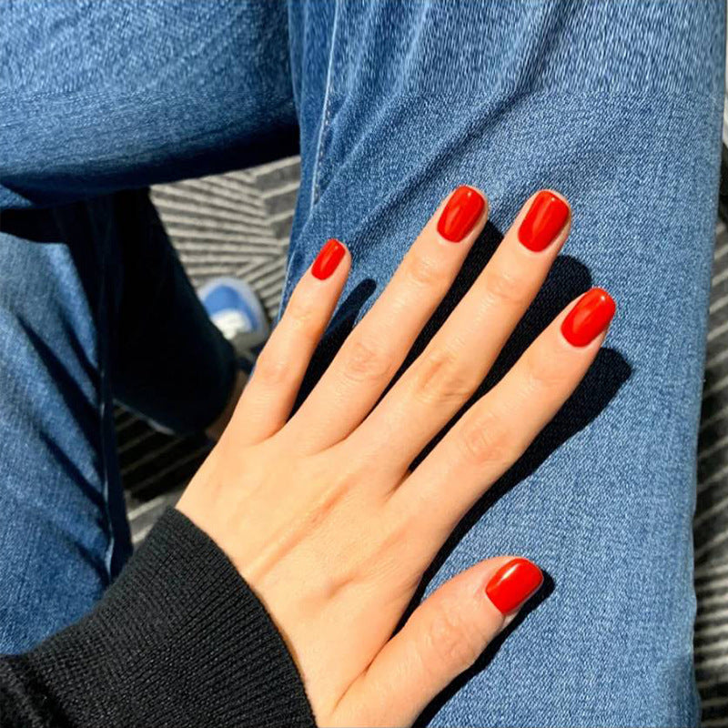 Améliorez votre style 24 Short Square Fake Nails Fashionable Elegant Red Nail Art Set In Soli