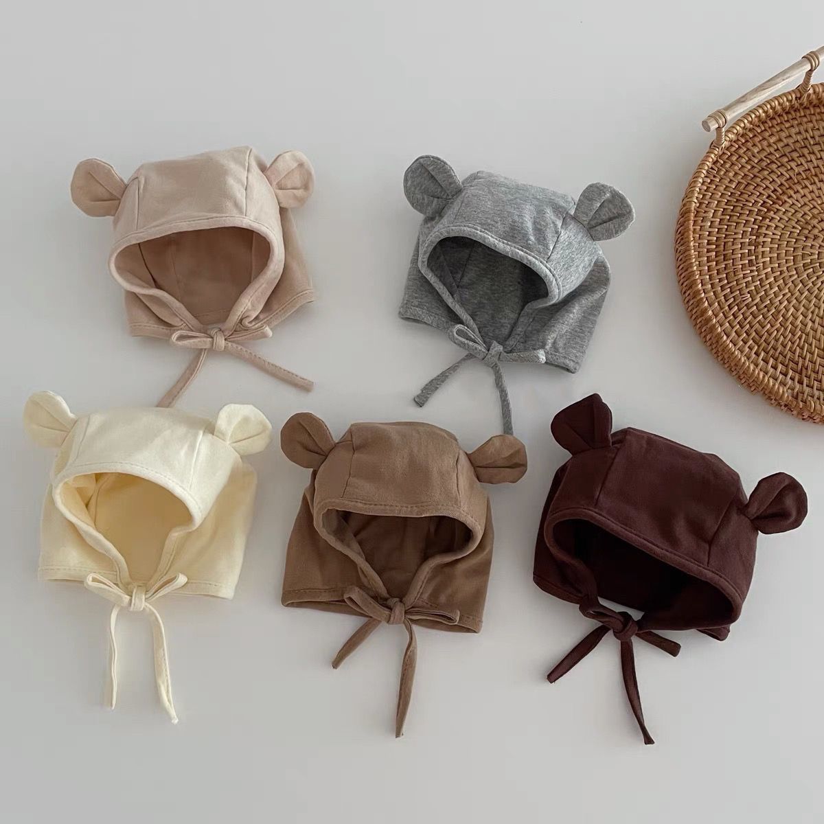 Chapeau bébé et bébé pour le printemps et l'automne avec protection des oreilles pour les nouveau-nés
