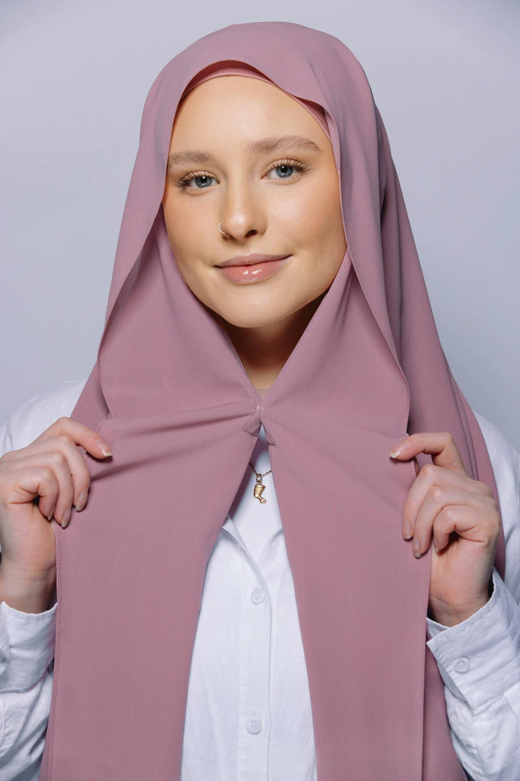 Le foulard pratique avec un aimant intégré