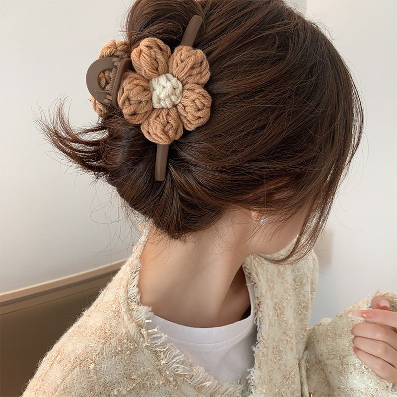 Grip de fleur de laine Élégante Barrettes femmes haut de gamme Clip sur le dos de la tête