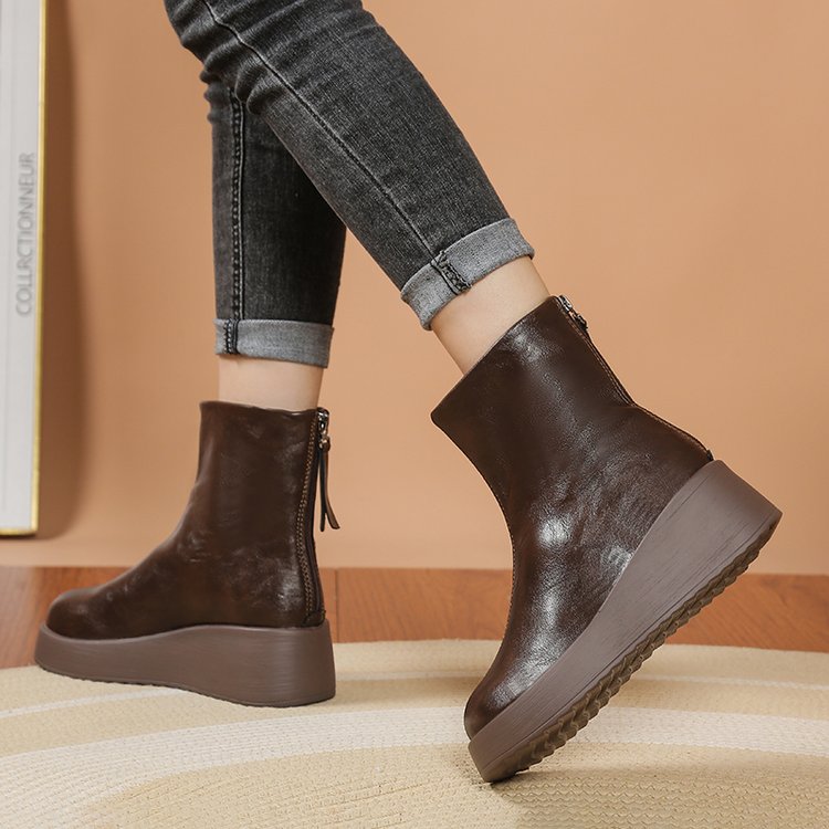 Mode rétro et bottes courtes confortables