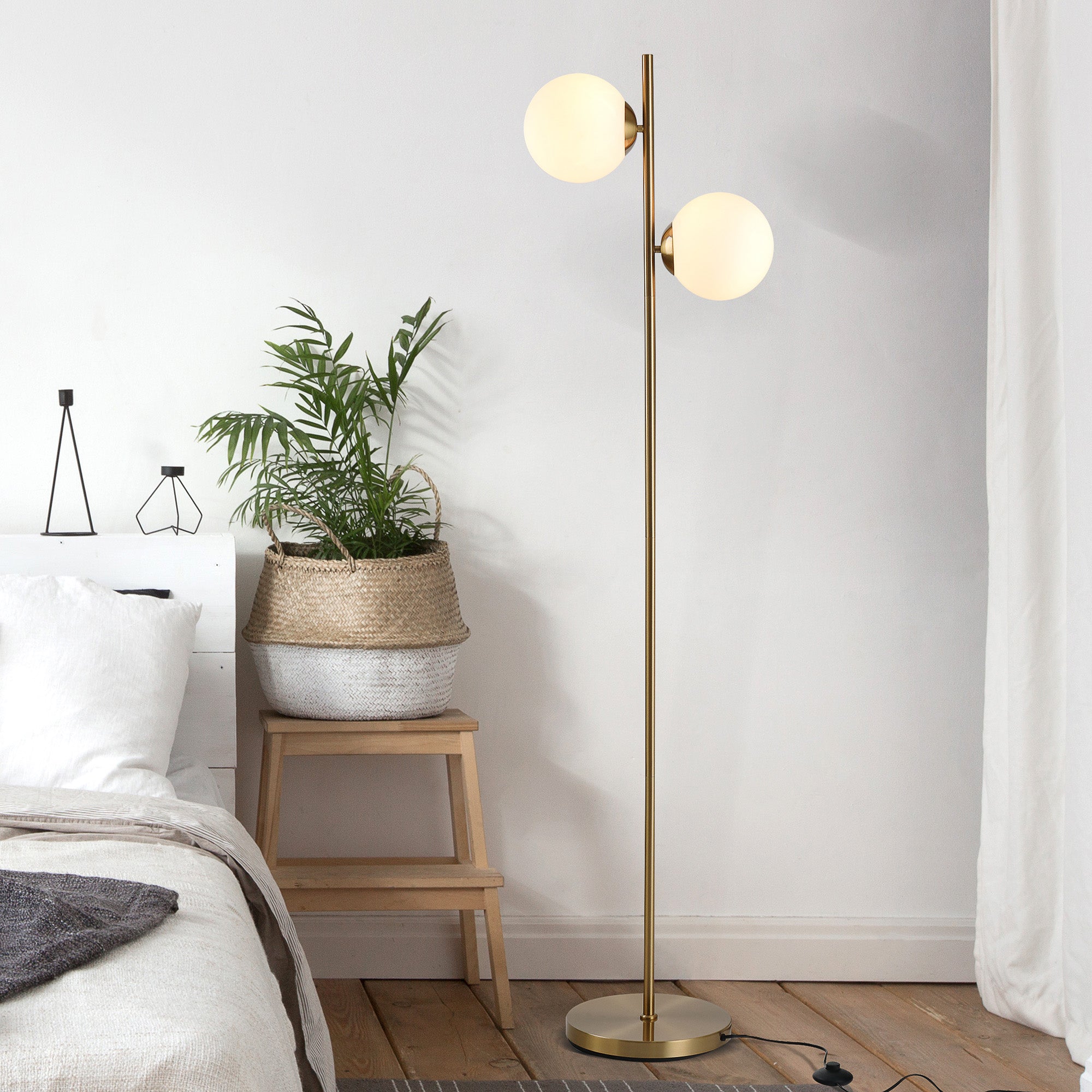 Lampe de sol avec 2pcs Lampe en verre Shade Moderne Lampe décorative portable
