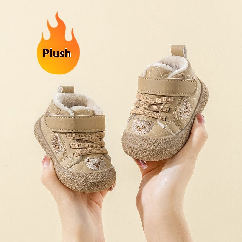 Chaussures pour bébé d'automne avec des semelles douces