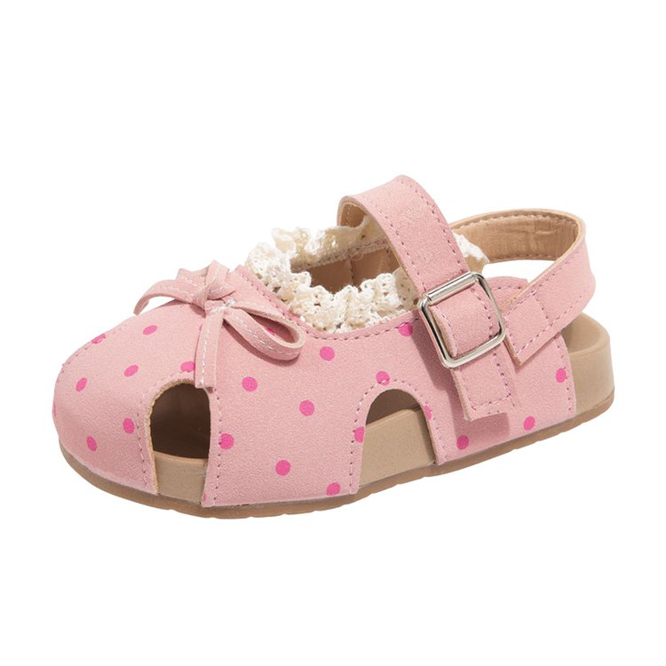 Sandales de filles pour l'été