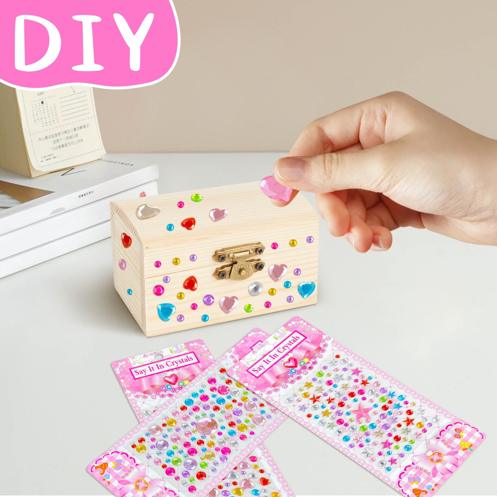 Set de 8 mini coffres au trésor en bois avec 3 feuilles de stickers Glitter pour le rangement et déc