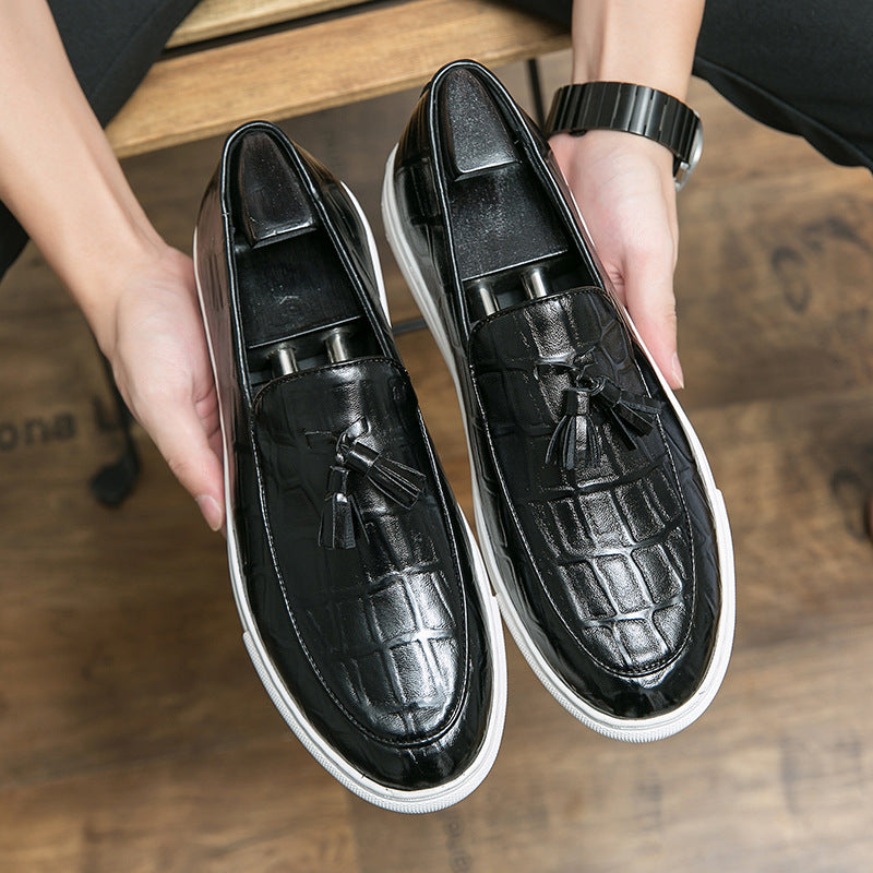 Homme de style coréen Business Casual Sneakers European Station Grande Taille Mode Tassel Cat
