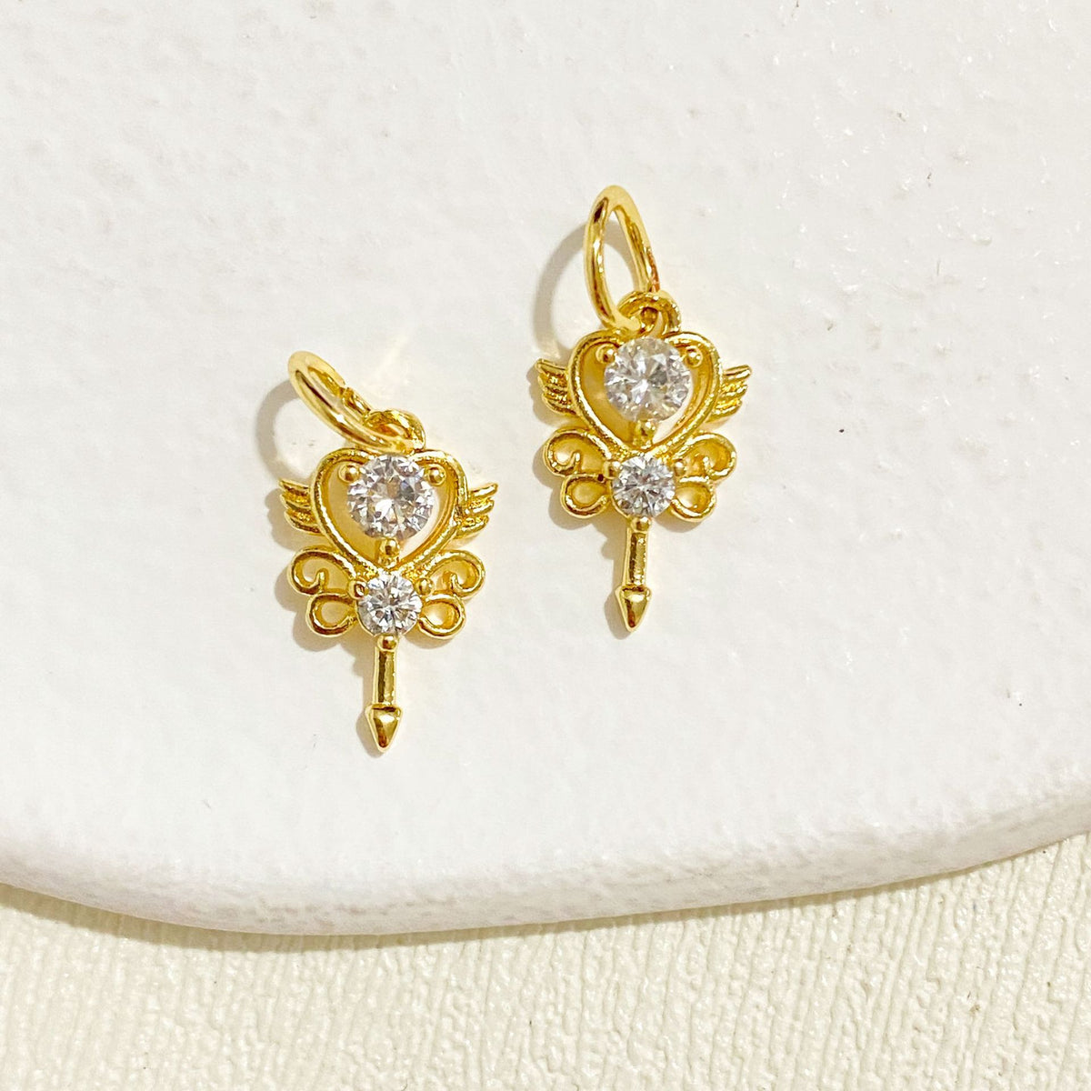 Protégeant les couleurs 14K Gold Inlaid Zircon coeur Bow de Noël et pendentif Bell