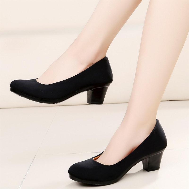 Printemps et automne été vieux Beijing vêtements chaussures femmes minces chaussures de travail noir chaussures haute