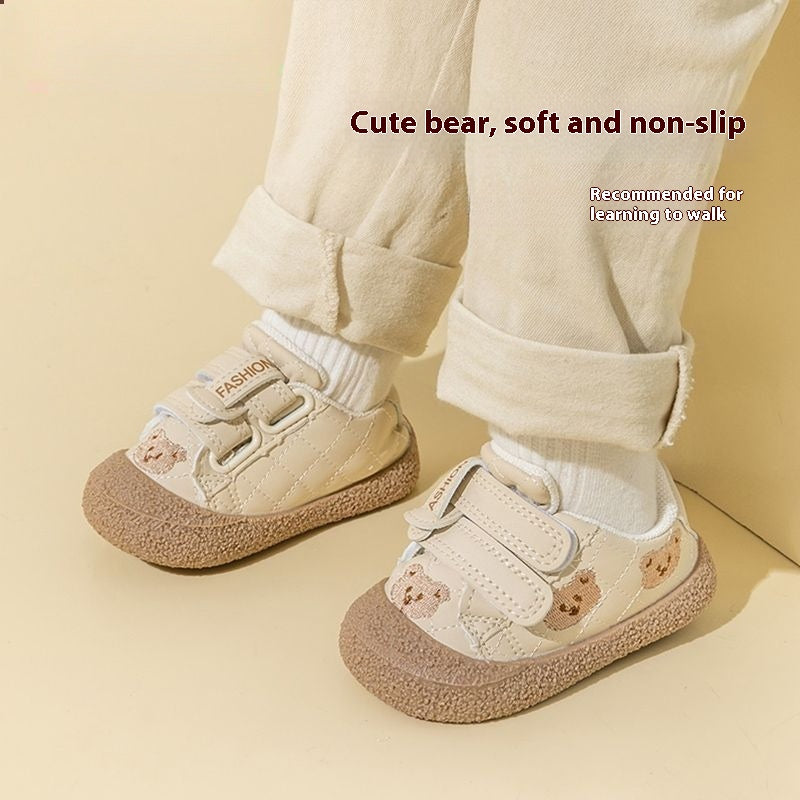 Chaussures pour bébé d'automne avec des semelles douces