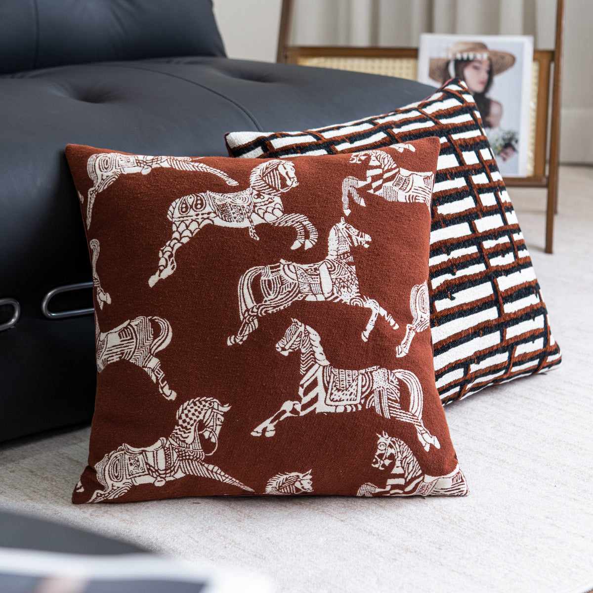 Coussin en fourrure de lapin Rex rouge vin vintage léger-luxe