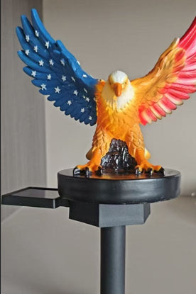 Solar American Flag Eagle Garden Statue de résine