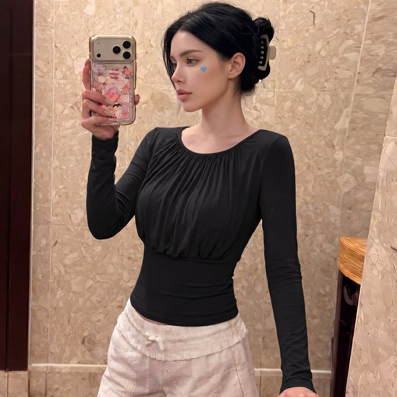 Fashionable and sexy long-sleeved top with a tie-back
