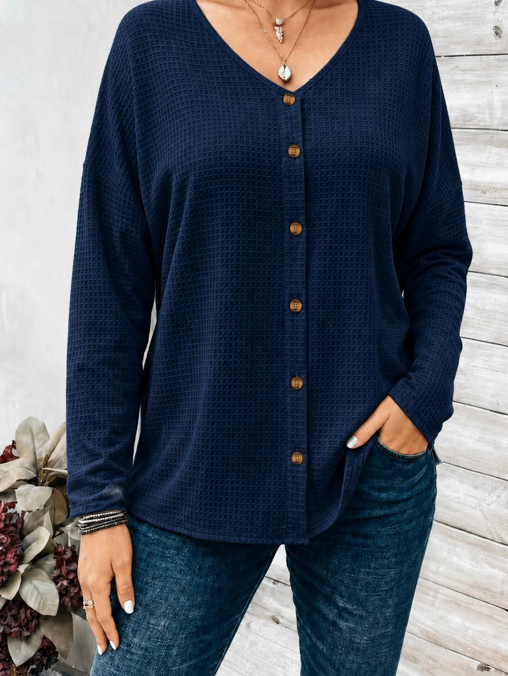 Blouse féminine avec épaules longues