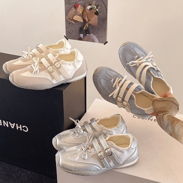 Versatile and Lightweight Retro Flat White Women's Shoes