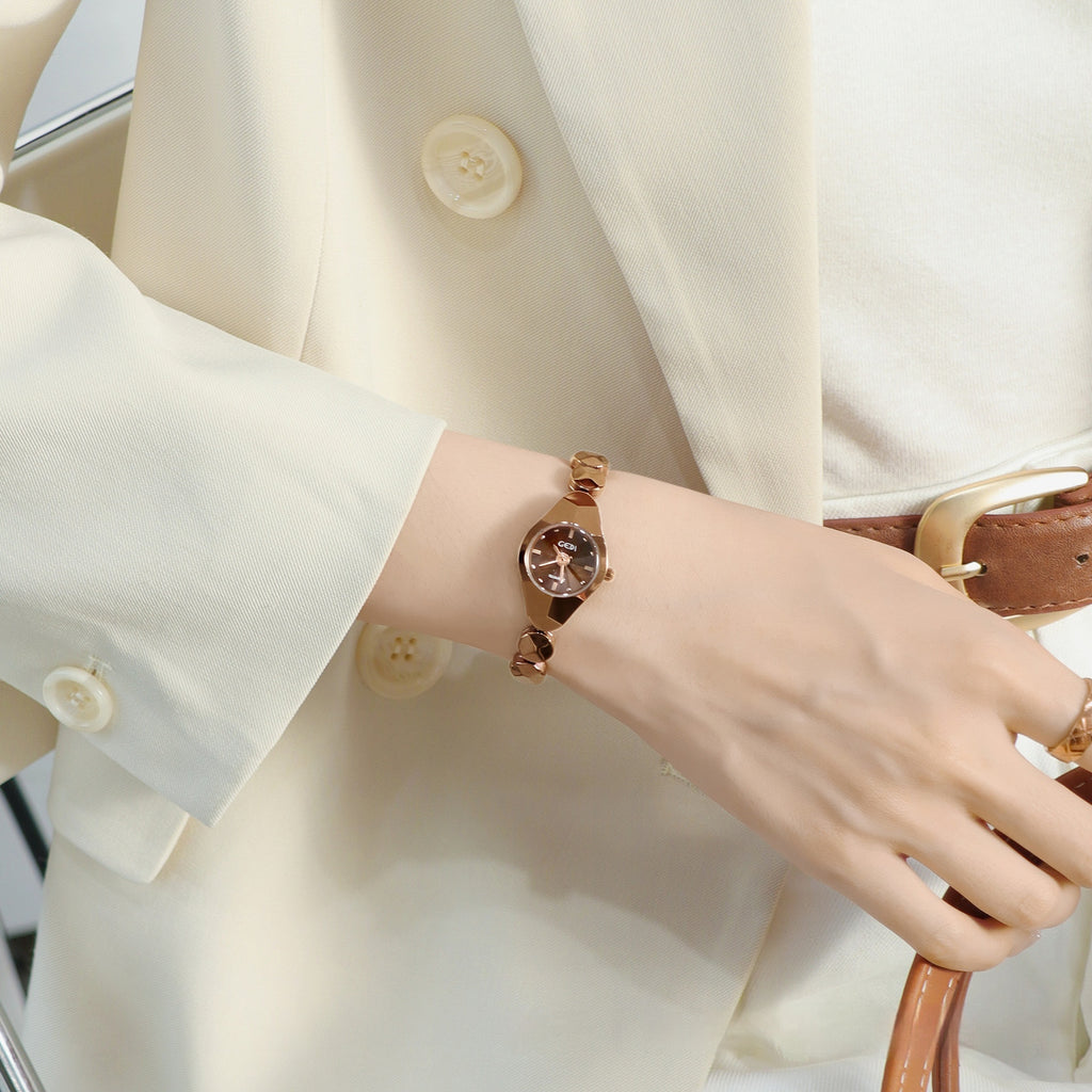 Montre en alliage femme élégante et minimaliste