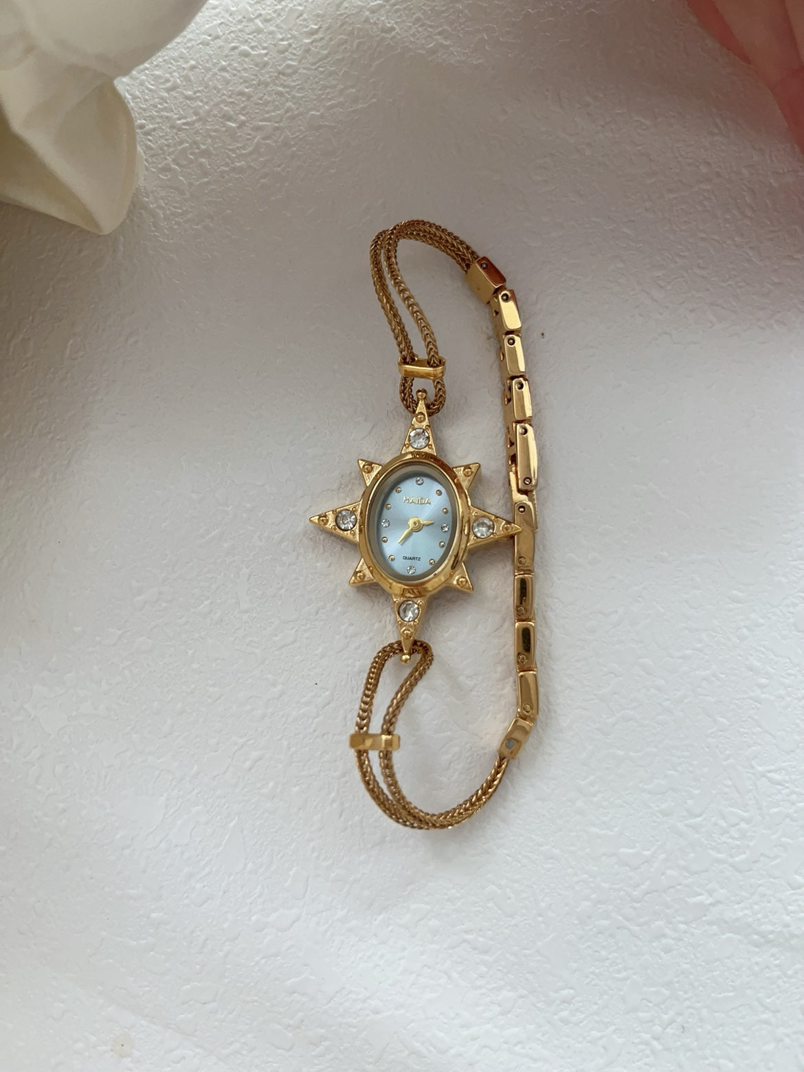 Montre d'art rétro étoile octagonale