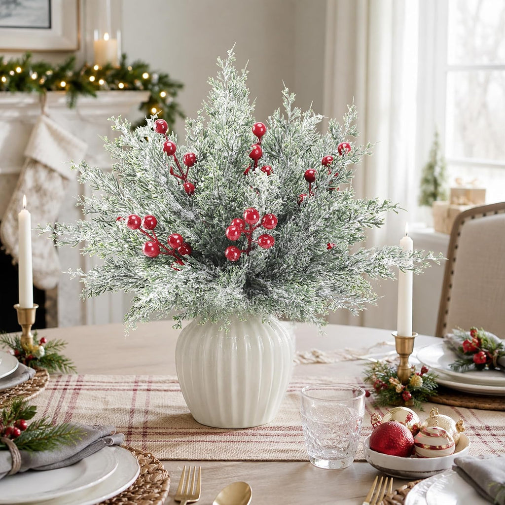 Branches artificielles de Noël Neige Norfolk Pine 35 PCS avec des tiges de baies rouges