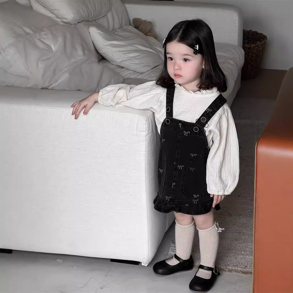 Chemise à poupée à manches lanterne avec une robe de suspension denim