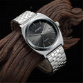 Style étudiant Bracelet en acier inoxydable à la mode calendrier Quartz hommes montre