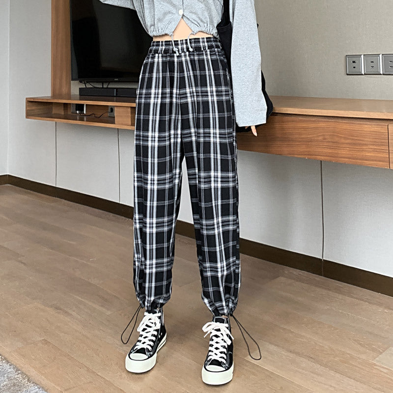 Pantoufles droites, longues et pointues avec jambes larges
