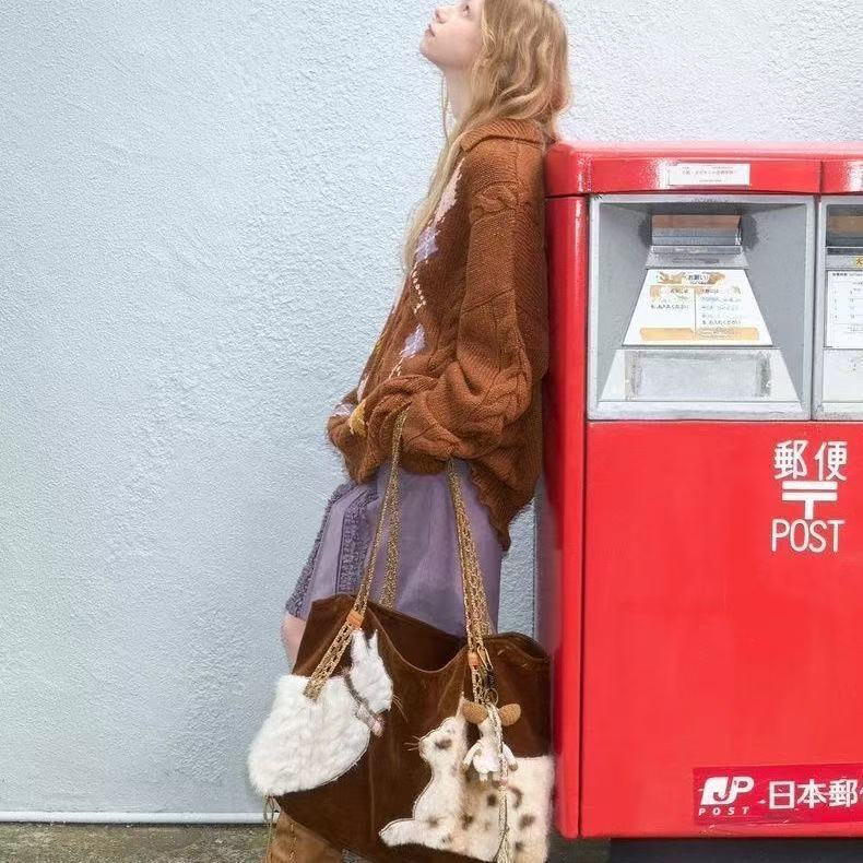 Sac à bandoulière de luxe brodé en fourrure à grande capacité pour femmes
