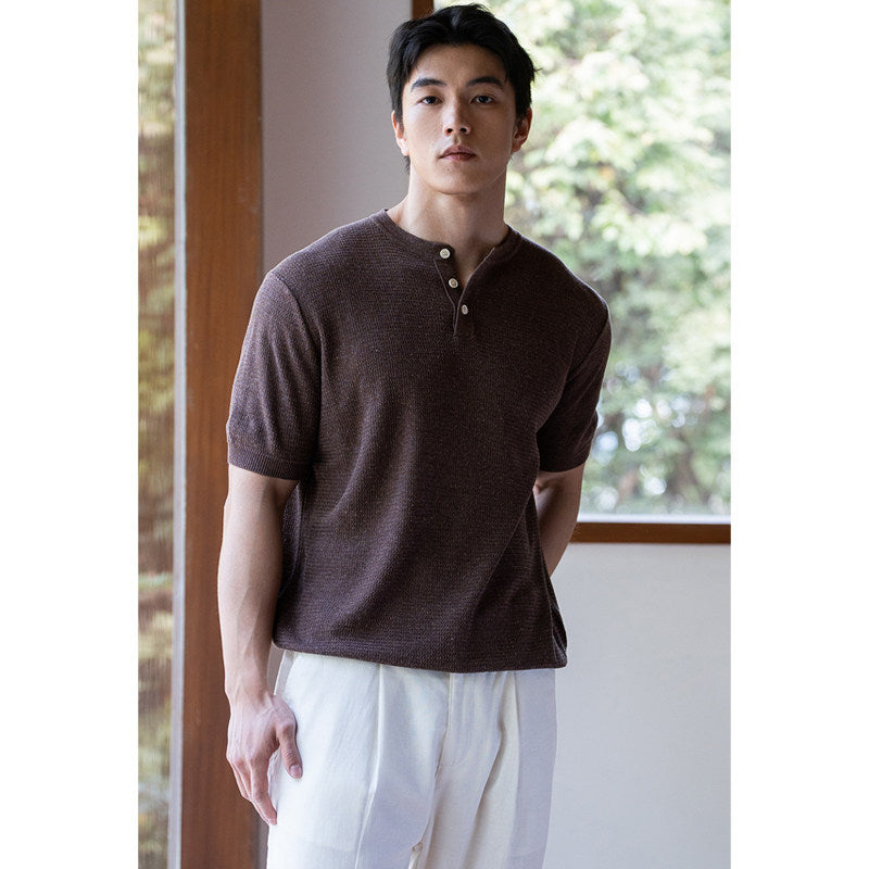 Top en tricot à manches courtes pour hommes avec une demi-plaquette