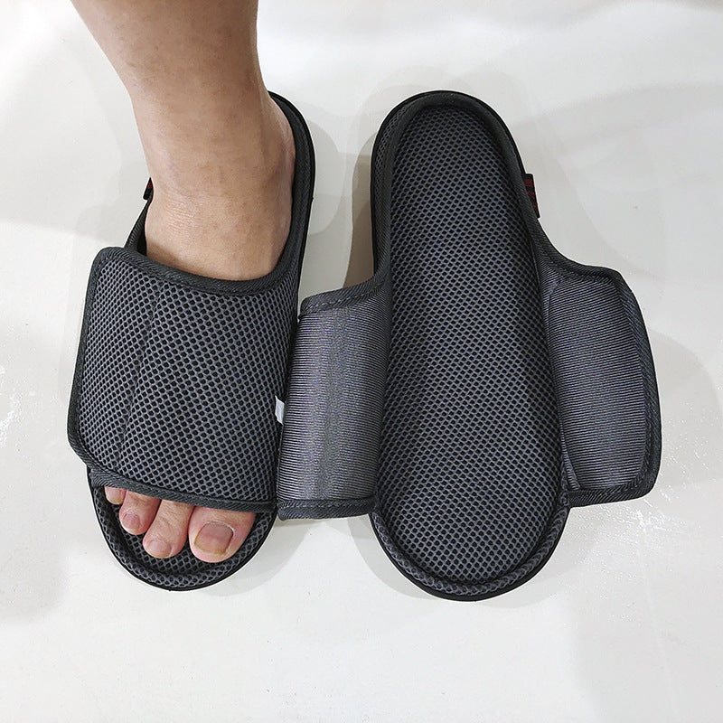 Chaussures pour gonfler dans le pied d'un patient après chirurgie de fracture