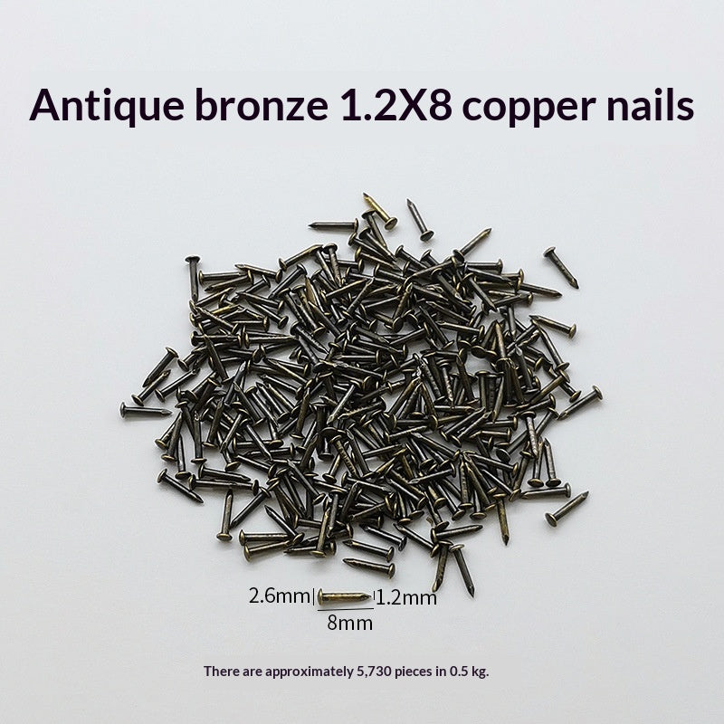 Boîte en bois Nails de fer artisanaux Oils de cuivre Accessoires