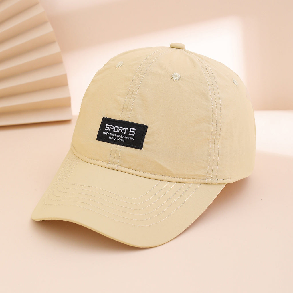 Version coréenne d'une simple lettre brodée de couleur solide Séchage rapide Casquette de baseball avec A