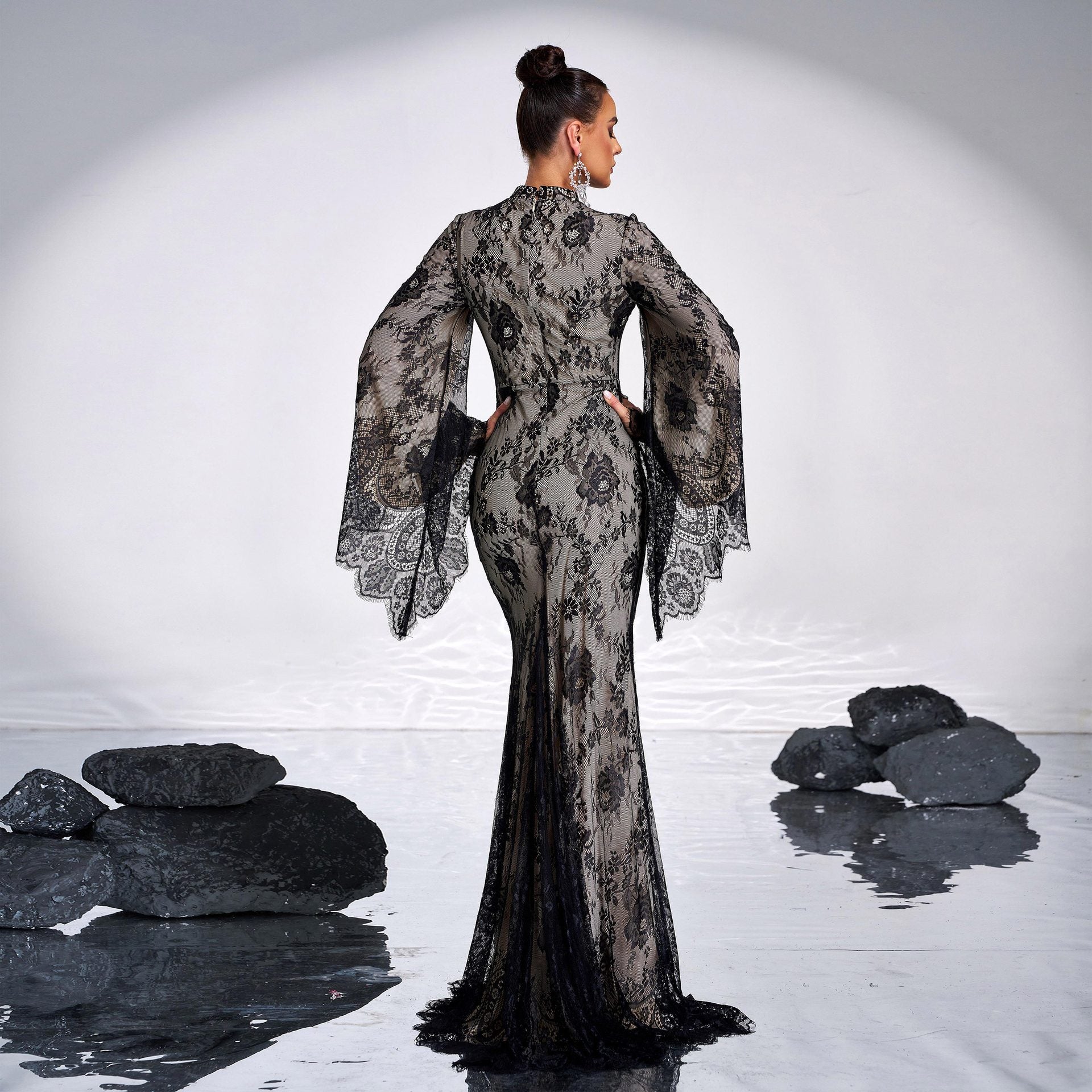 Longue manches Col rond Robe de banquet en dentelle sexy