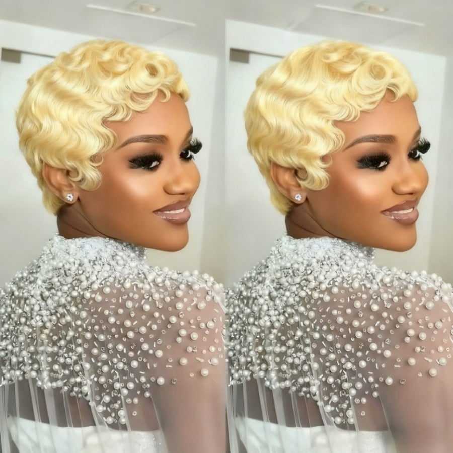 Blonde Curly Pixie coupé avec les cheveux humains vague