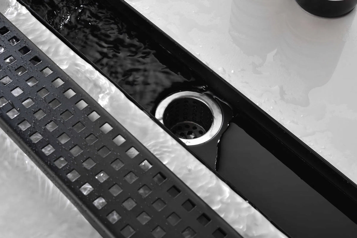 Drain de douche linéaire de 28 pouces avec grille rectangulaire amovible