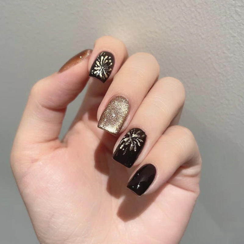 Série d'oeil de chat porter des ongles d'été