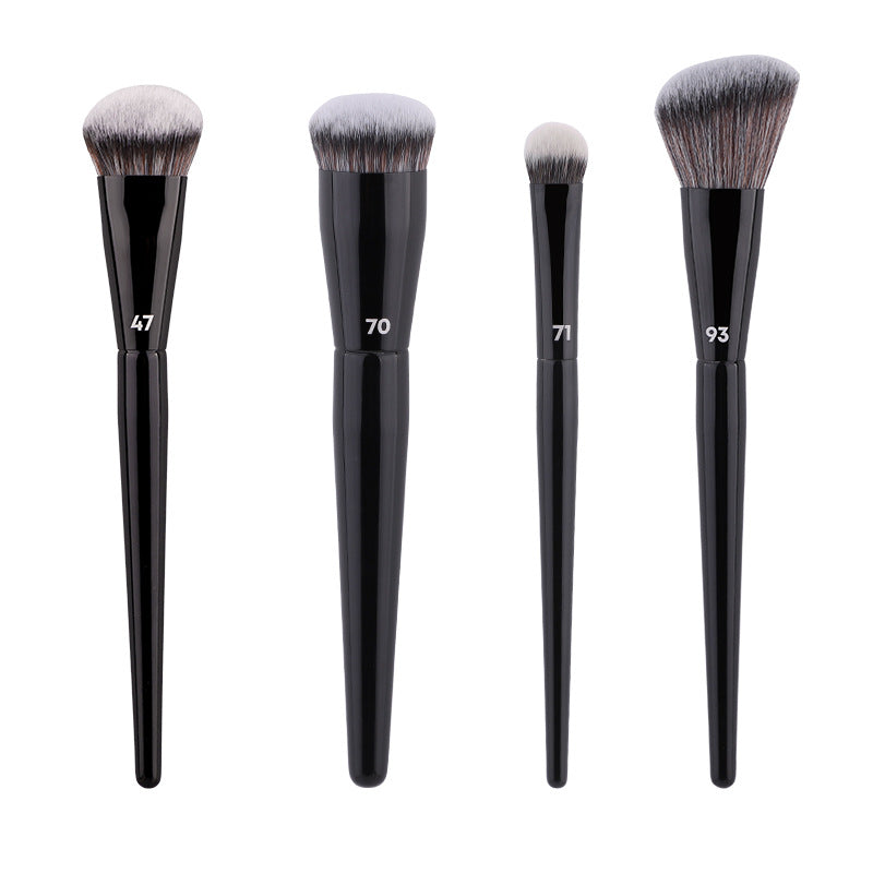 Brosse de maquillage souple et illuminante pour masques sans encombre
