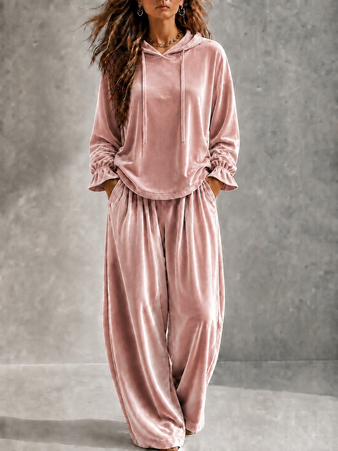 Pantalons longs à large jambe doux et lisse pour les femmes dans un ensemble en deux parties