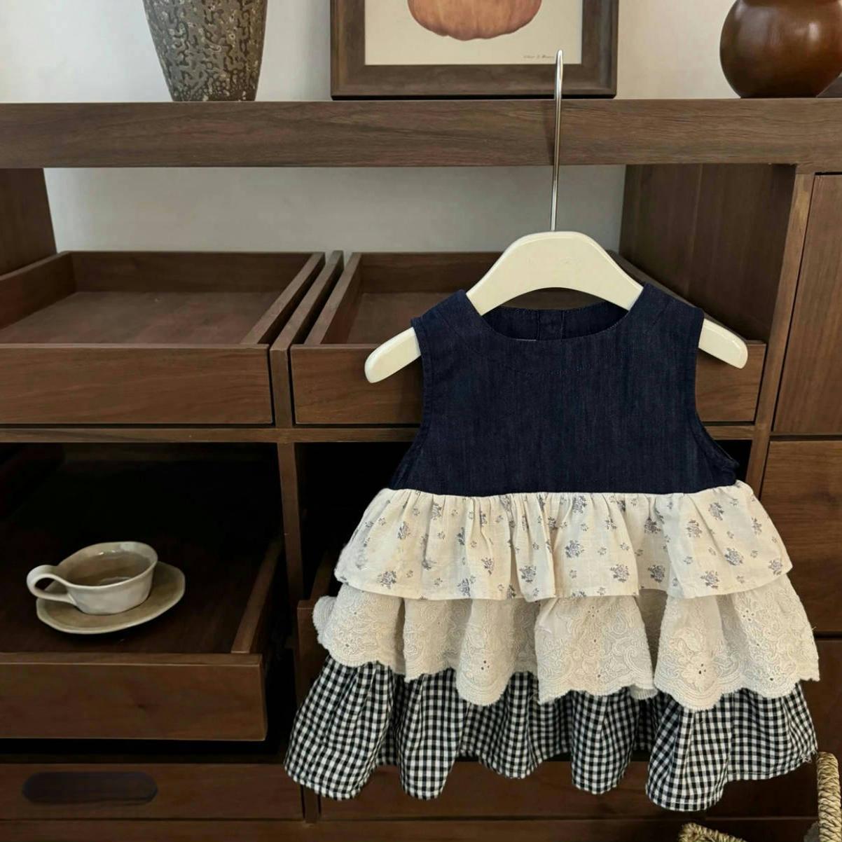Robe de pansement de la jupe de denim sans manches