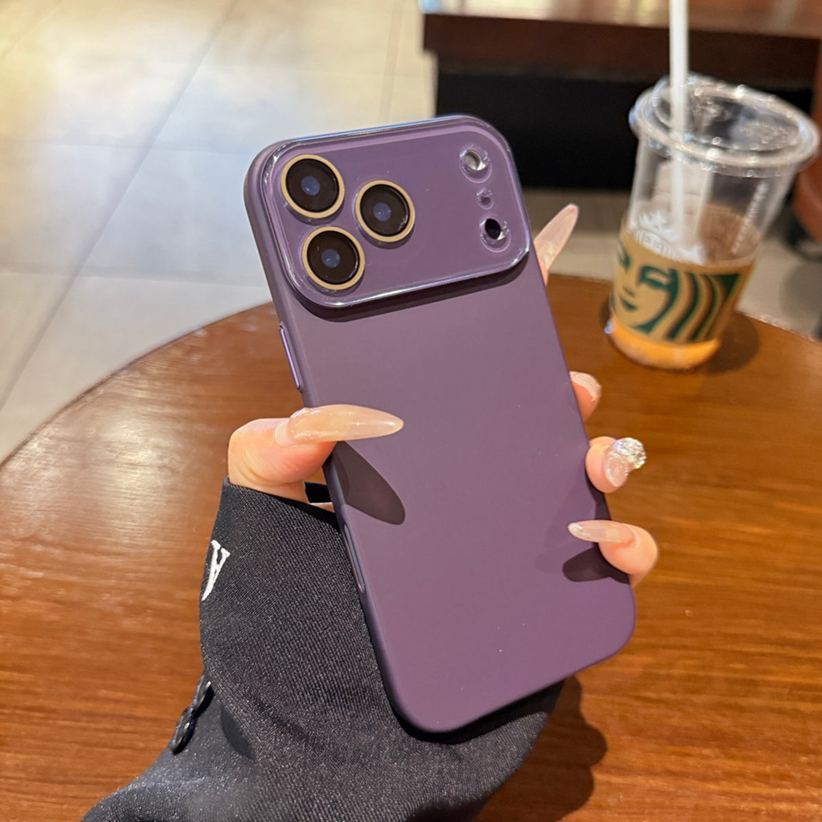 Solid matte color
