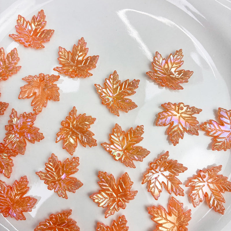 Charms de feuille d'érable en acrylique plaqué AB