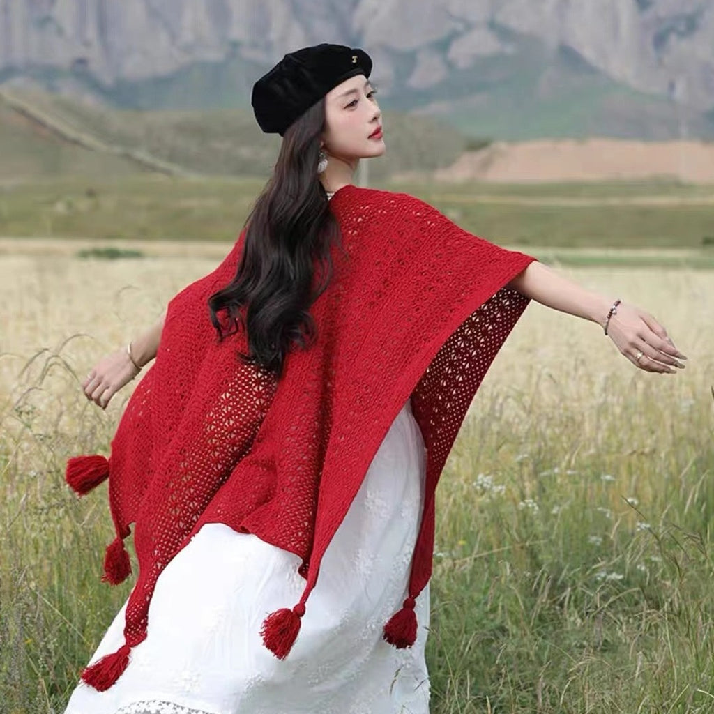 Femmes tricotées Tassel-Trimmed Open-Front Cape Pour les photos