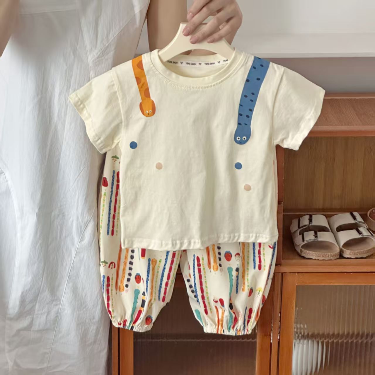 T-shirt et pantalons à manches courtes 100 coton pour enfants