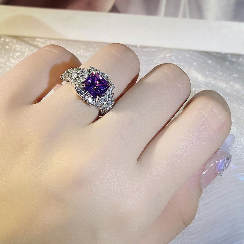 Anneau de gemme coloré pour les femmes Ins léger luxe haute qualité Super brillant luxe incrusté violet G