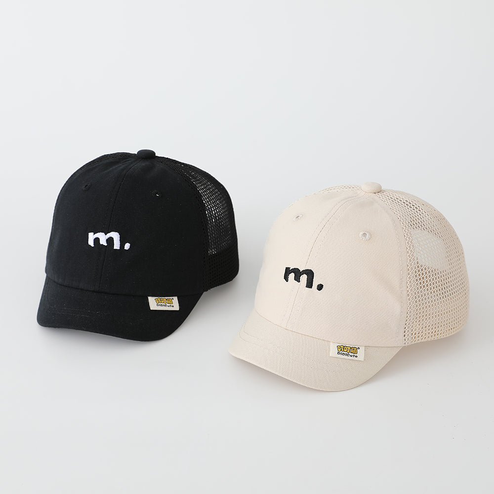 Garçon et fille bébé côté Mesh respirant lettre mignon brodé Casquette de baseball pour le printemps et