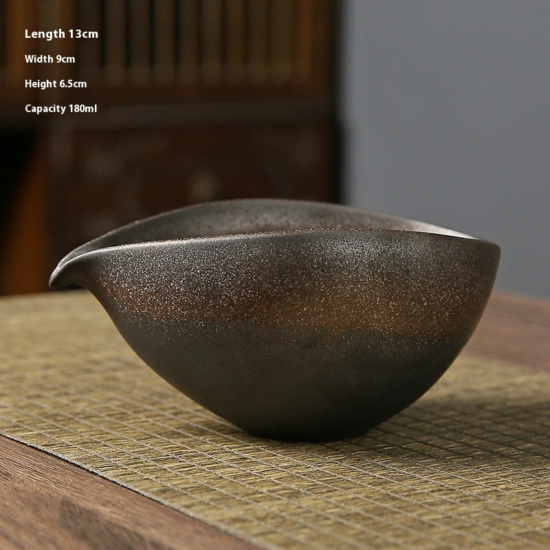Ensemble de thé pour faire le matcha avec la poterie grossière
