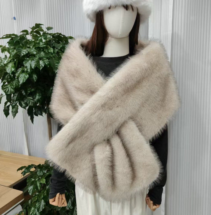 Clou de luxe léger en peluche polyvalente pour femmes