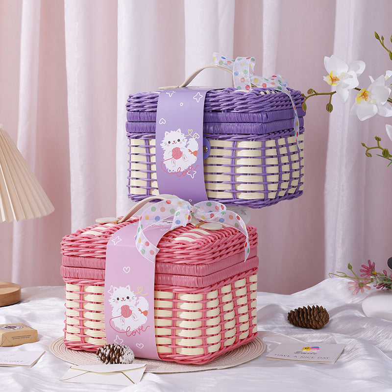 Paille rectangulaire et panier tissé en cuir