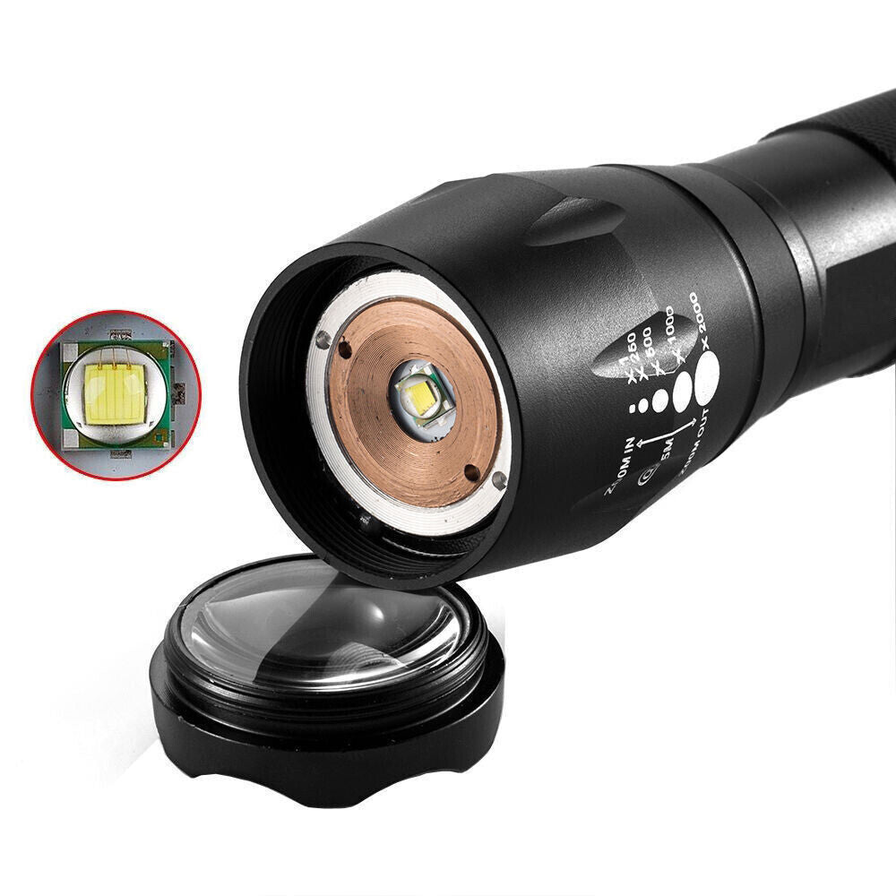 Lampe de poche LED Zoom Torche USB rechargeable Super lumineux lampe de camping lampe de travail